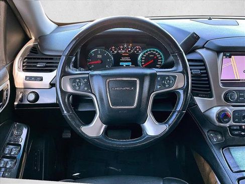 Used 2018 GMC Yukon Denali w/ Denali Ultimate Package image 7