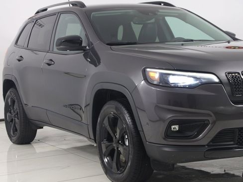 Used 2023 Jeep Cherokee Altitude Lux image 35