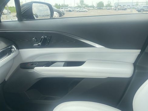 Used 2024 Cadillac Lyriq Luxury AWD/4WD image 22