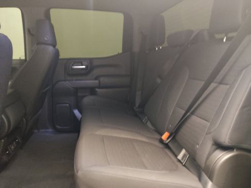 Used 2021 Chevrolet Silverado 1500 LT RWD image 18