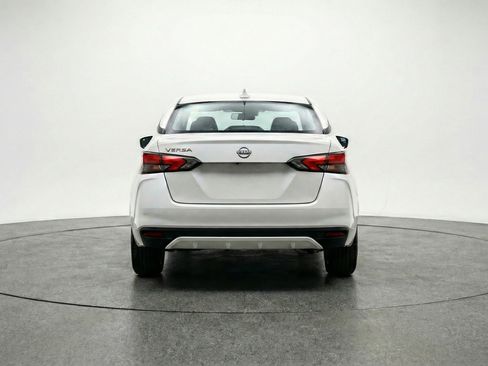 Used 2025 Nissan Versa SV FWD image 7