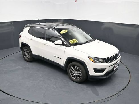 Used 2018 Jeep Compass Latitude w/ Cold Weather Group AWD/4WD image 41