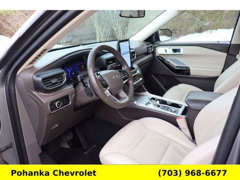 Used 2023 Ford Explorer Platinum w/ Technology Package image 23