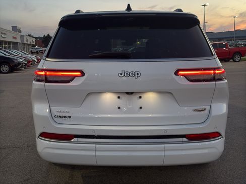 Used 2026 Jeep Grand Cherokee L Summit w/ Advanced Protech Group IV AWD/4WD image 7