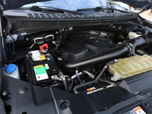 Used 2020 Lincoln Navigator L Black Label w/ Cargo Convenience Package image 53