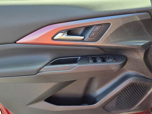 New 2026 Chevrolet Equinox EV RS image 10