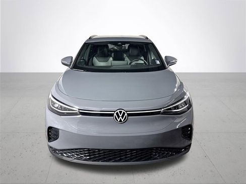 Certified 2025 Volkswagen ID.4 Pro image 3