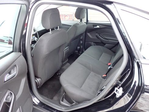 Used 2018 Ford Focus SE image 8