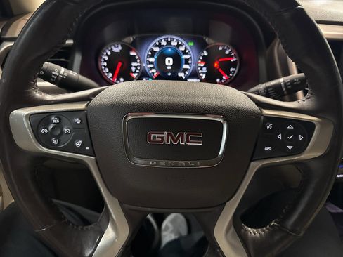 Used 2017 GMC Acadia Denali w/ Technology Package AWD/4WD image 27