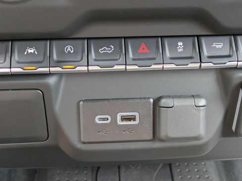 Used 2026 Chevrolet Silverado 1500 Custom RWD image 25