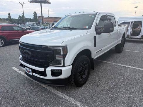 Certified 2022 Ford F250 Lariat w/ Black Appearance Package AWD/4WD image 4