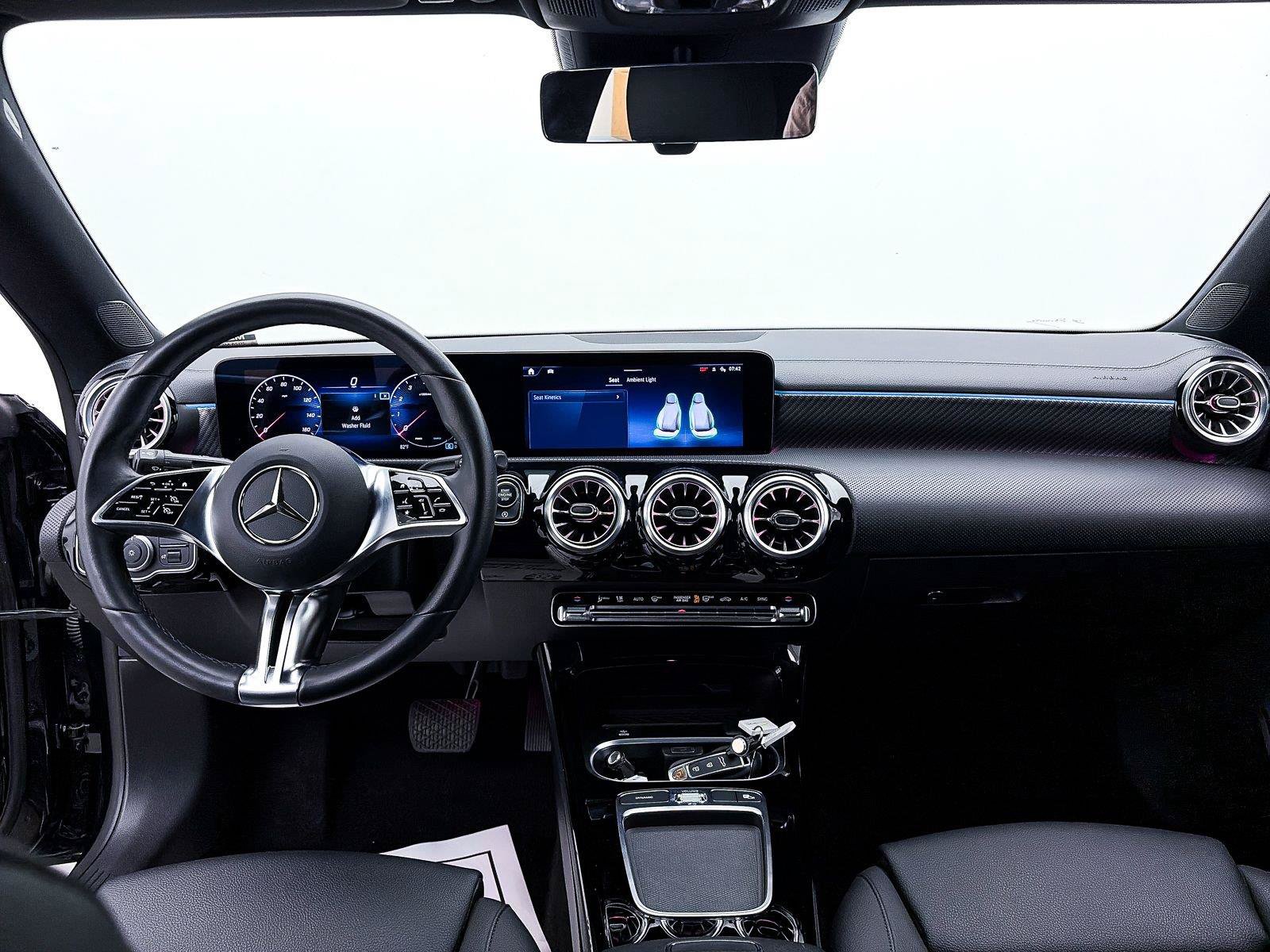 Used 2024 Mercedes-Benz CLA 250 4MATIC image 27