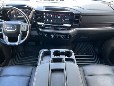 Used 2022 GMC Sierra 1500 SLT w/ X31 Off-Road Package image 33