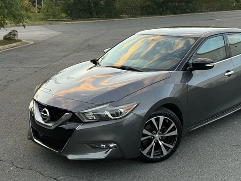 Used 2017 Nissan Maxima 3.5 SV image 2