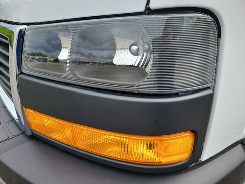 New 2025 GMC Savana 3500 Extended w/ Power Convenience Package image 14