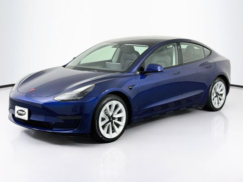 Used 2023 Tesla Model 3 Standard Range RWD image 10