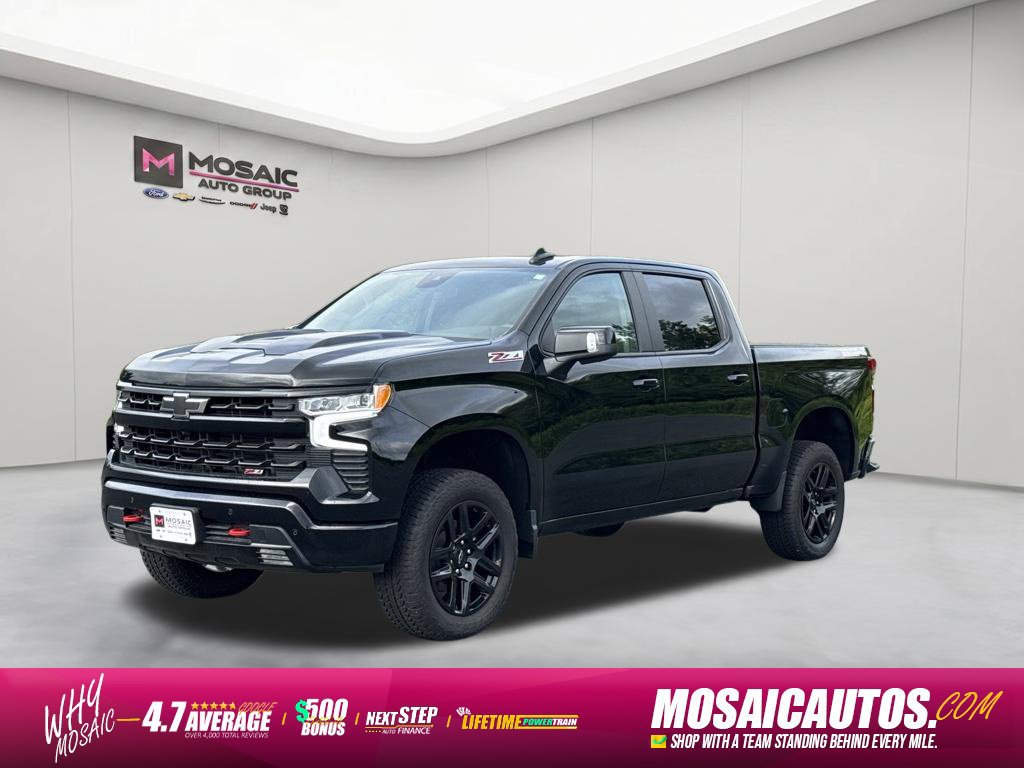 Used 2026 Chevrolet Silverado 1500 LT Trail Boss w/ LT Trail Boss Premium Package AWD/4WD image 3
