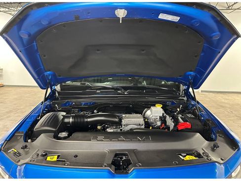 Used 2022 RAM 1500 Laramie AWD/4WD image 4