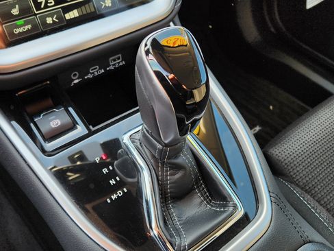 Certified 2025 Subaru Outback Premium image 21