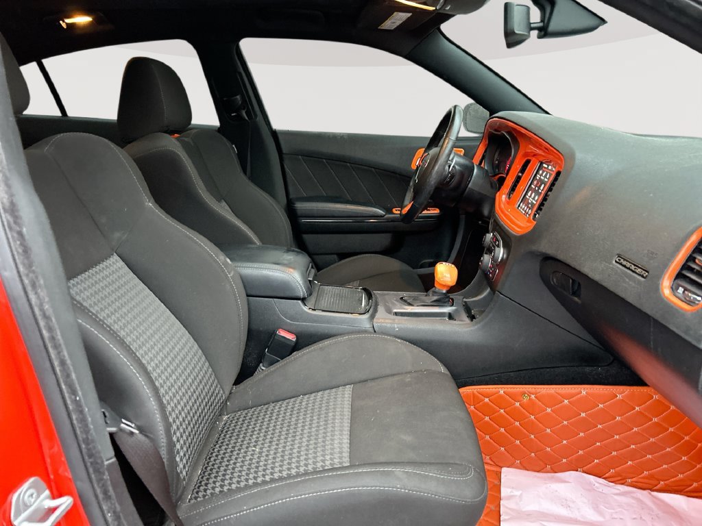 Used 2022 Dodge Charger R/T w/ Blacktop Package RWD image 29