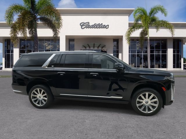 Certified 2024 Cadillac Escalade ESV Premium Luxury Platinum AWD/4WD image 17