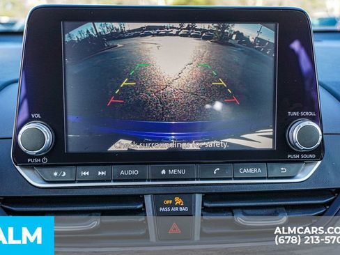 Used 2025 Nissan Altima 2.5 SV FWD image 35