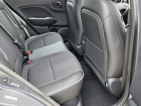 Used 2023 Hyundai Venue Limited w/ Cargo Package FWD image 14