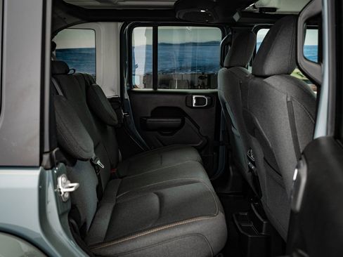 Used 2024 Jeep Wrangler Unlimited w/ Convenience Group image 41