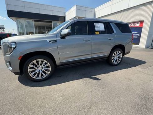 Used 2023 GMC Yukon Denali AWD/4WD image 4