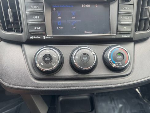 Used 2017 Toyota RAV4 LE AWD/4WD image 23