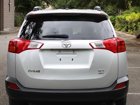 Used 2013 Toyota RAV4 XLE AWD/4WD image 12