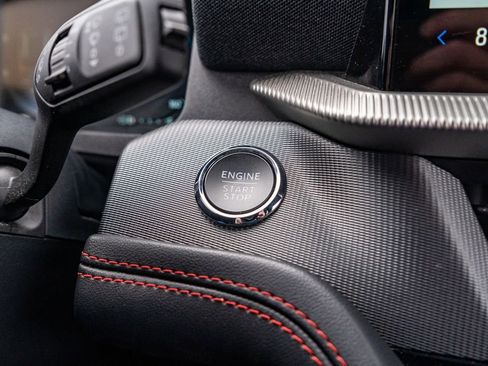 Used 2025 Ford Explorer ST-Line w/ ST-Line Street Pack image 25