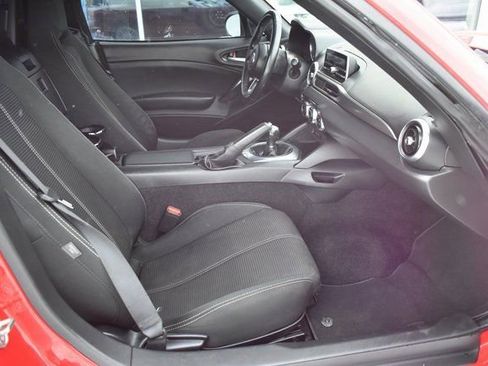 Used 2017 FIAT 124 Spider Classica image 30