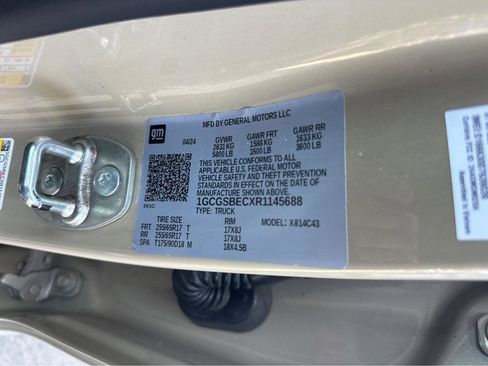 Used 2024 Chevrolet Colorado W/T image 41