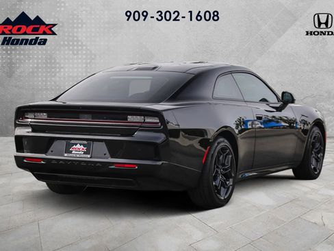 Used 2025 Dodge Charger R/T w/ Quick Order Package 25M R/T image 4