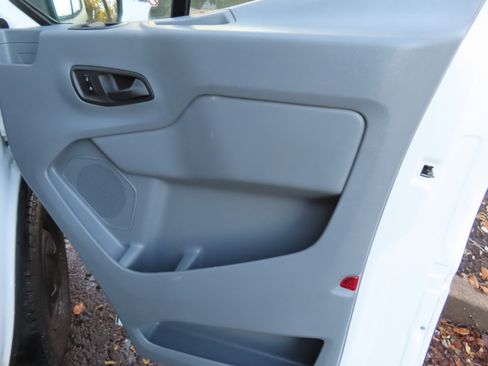 Used 2018 Ford Transit 250 130 Low Roof w/ Exterior Upgrade Package image 20