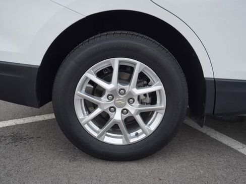 Used 2022 Chevrolet Equinox LT w/ Driver Convenience Package image 41