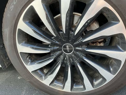 Used 2022 Lincoln Aviator Black Label Grand Touring AWD/4WD image 5