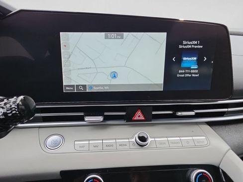 Used 2025 Hyundai Elantra Limited FWD image 20