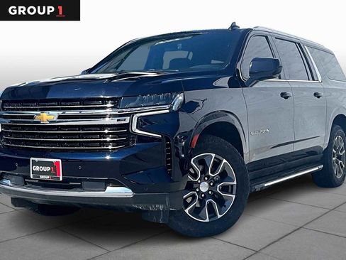 Used 2022 Chevrolet Suburban LT image 1