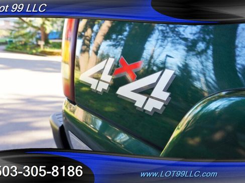 Used 2002 Chevrolet Silverado 2500 LS w/ Electrical Convenience Pkg AWD/4WD image 30