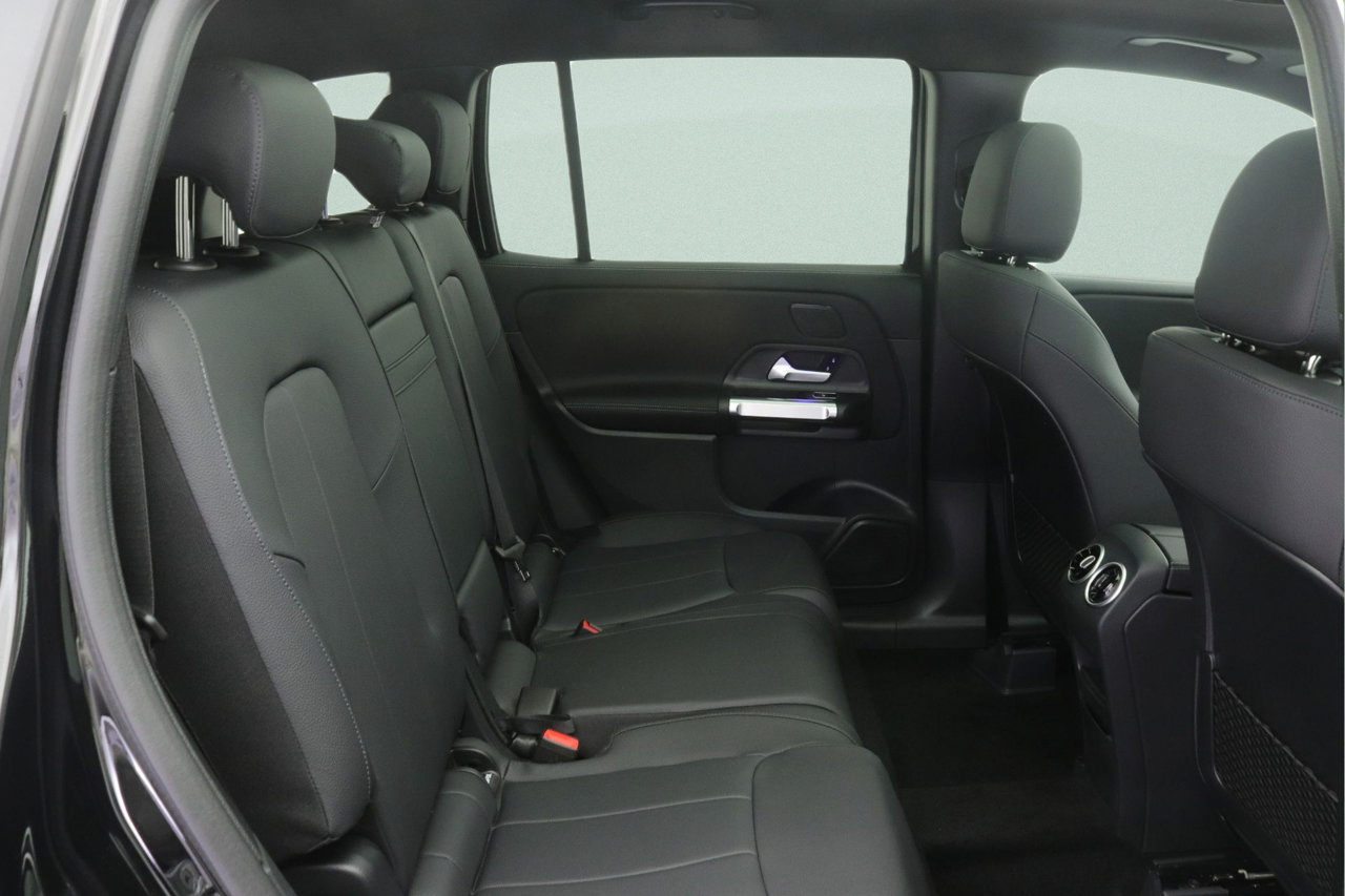 New 2026 Mercedes-Benz GLB 250 image 8