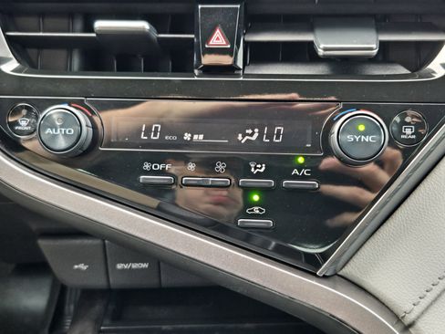 Used 2023 Toyota Camry LE image 14