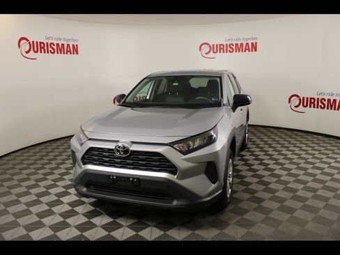 Used 2022 Toyota RAV4 LE FWD image 1