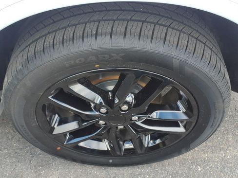 Used 2024 Dodge Durango GT AWD/4WD image 6