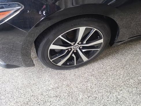 Used 2022 Nissan Maxima SV w/ Floor Mat Group FWD image 3