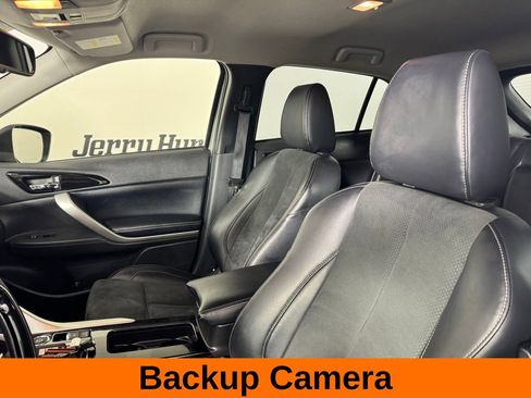 Used 2024 Mitsubishi Eclipse Cross SE image 9