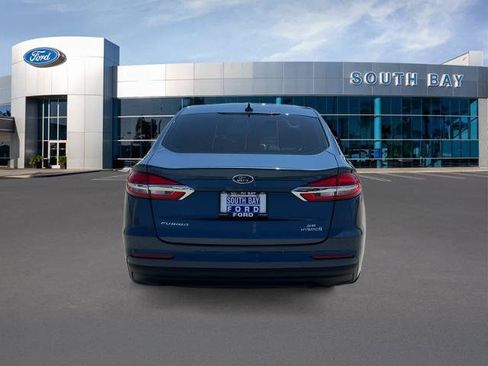 Certified 2019 Ford Fusion SE FWD image 4