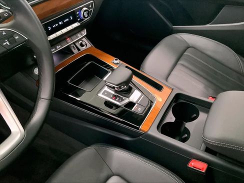 Used 2023 Audi Q5 2.0T Premium w/ Convenience Package image 14