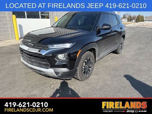 Used 2022 Chevrolet TrailBlazer LT w/ Convenience Package image 9